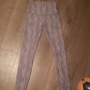 Wunder under high rise